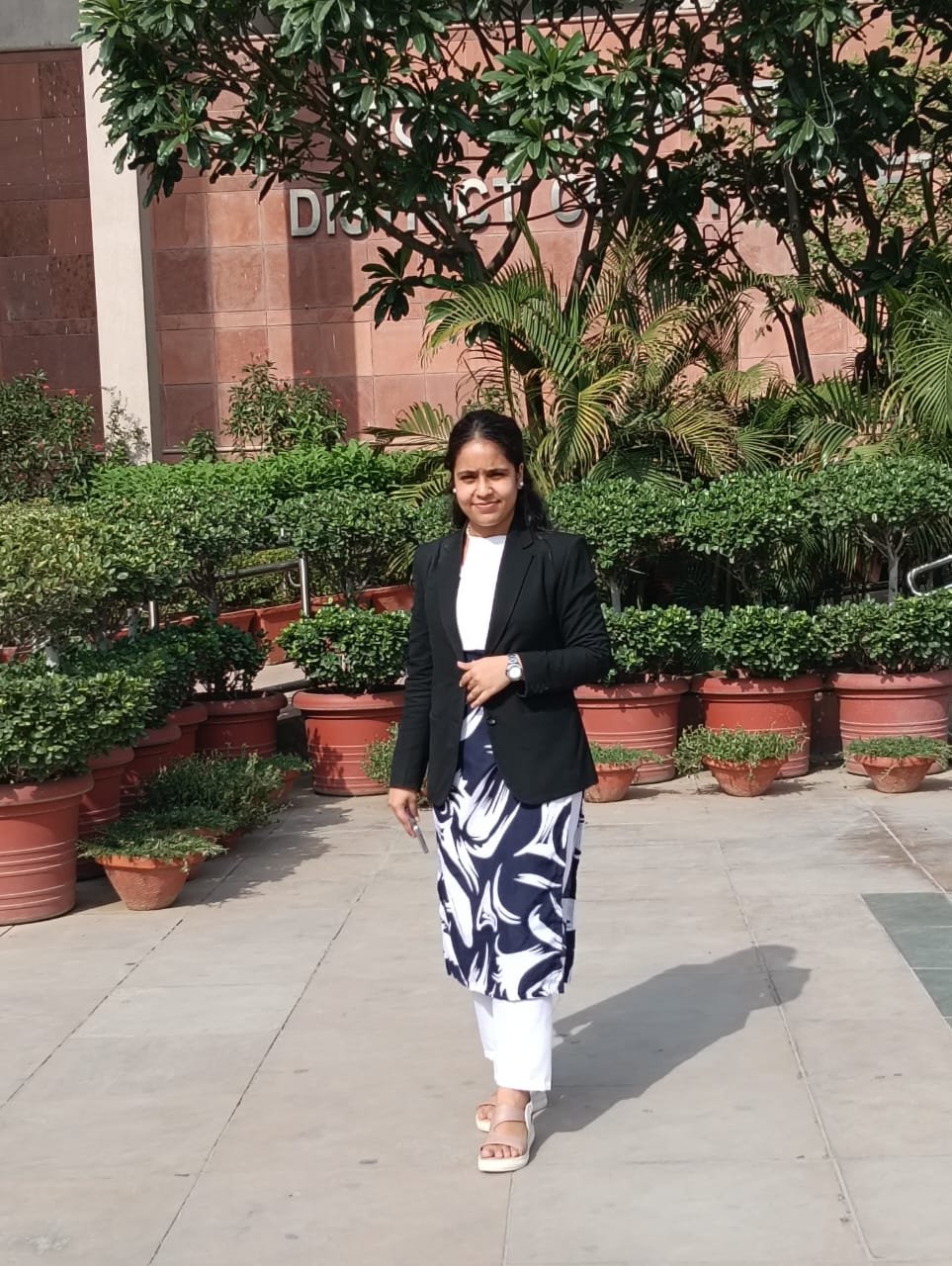 Advocate Bhawna Khanna outside the District Court